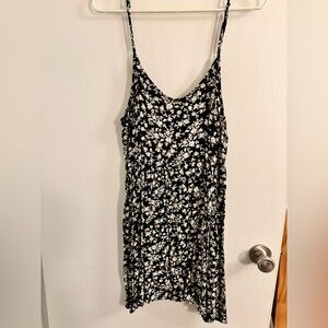 Forever 21 XL Black and White Floral Mini Babydoll Dress